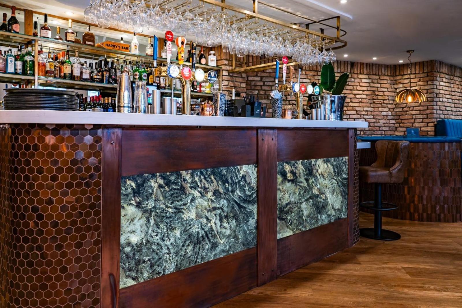 Harrys Lounge Bed & Breakfast 4*