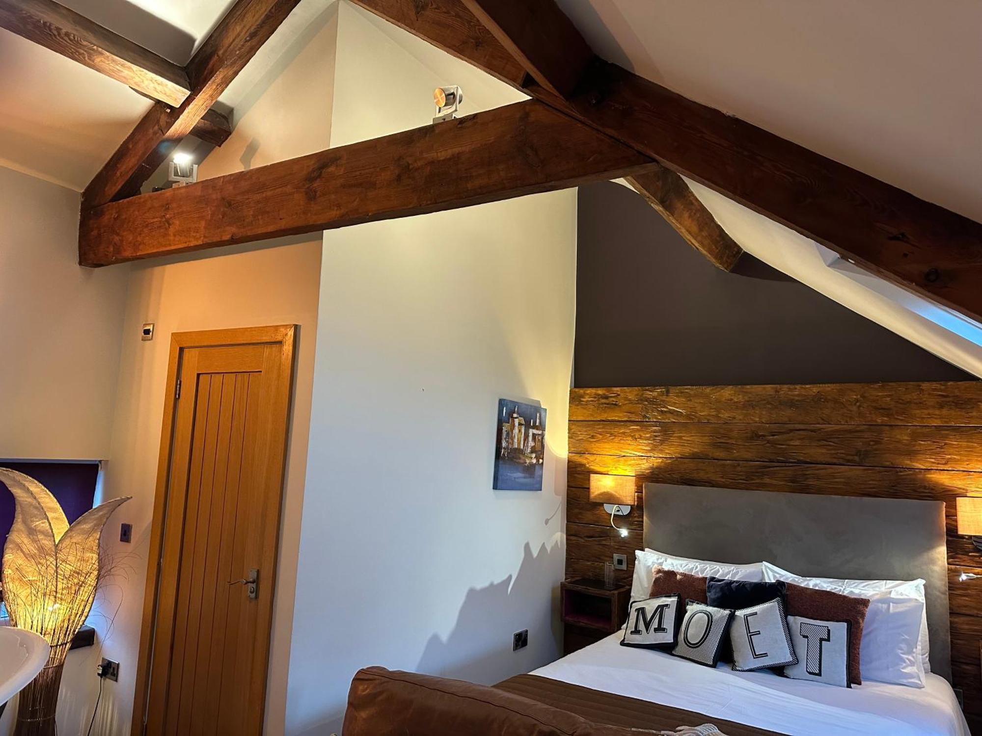 Harrys Lounge 4*