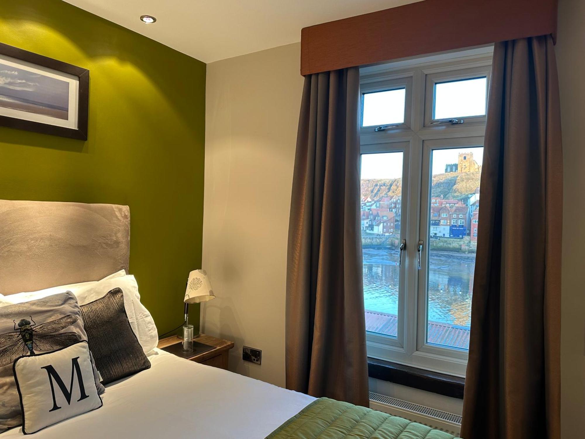Harrys Lounge Whitby