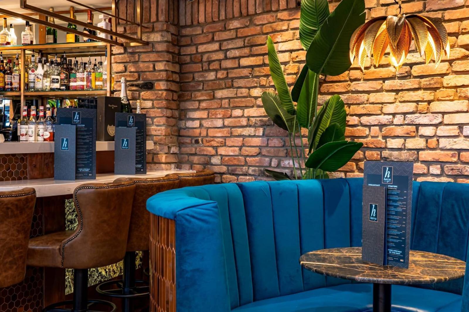 Harrys Lounge Whitby