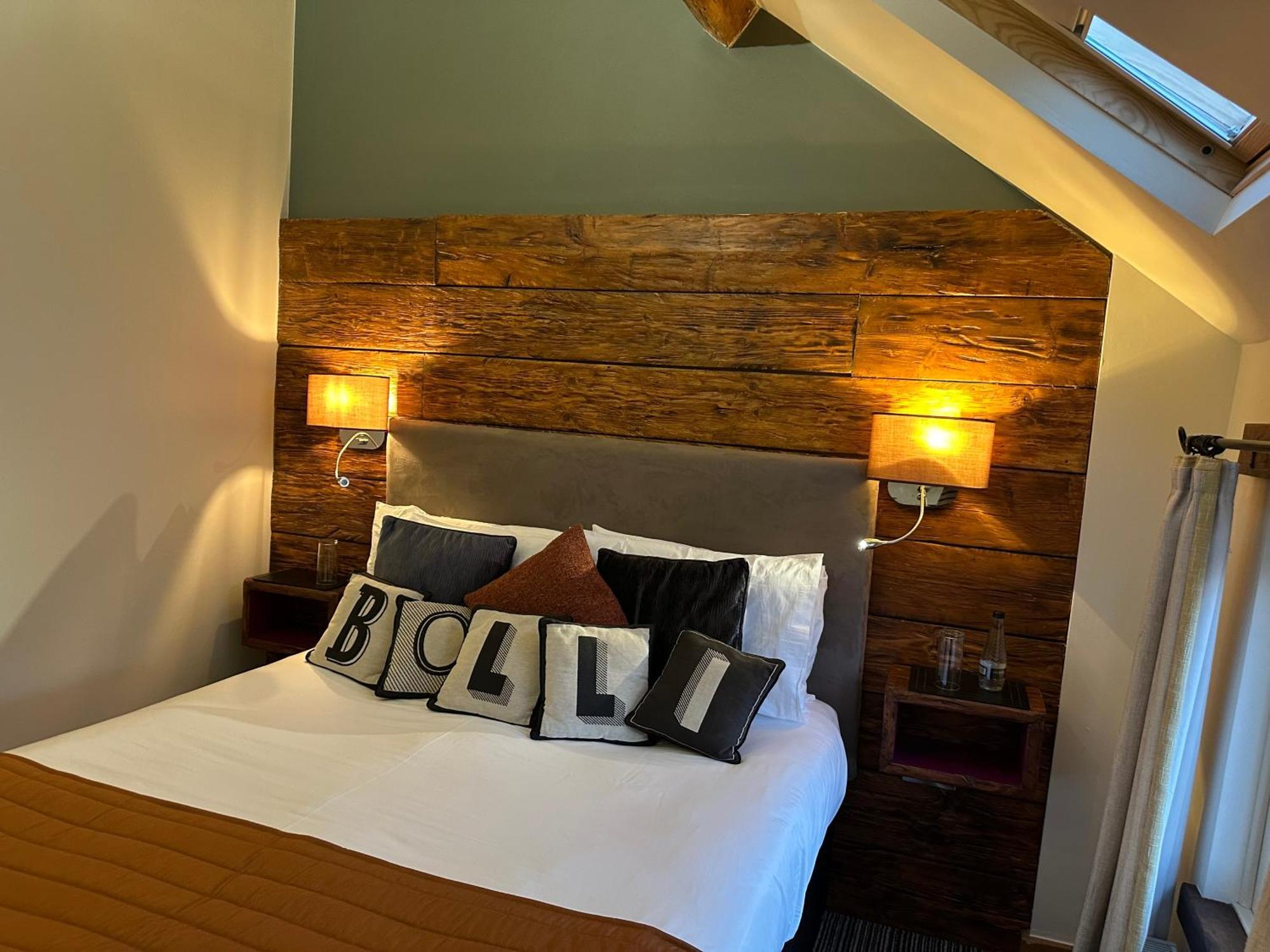Harrys Lounge 4*