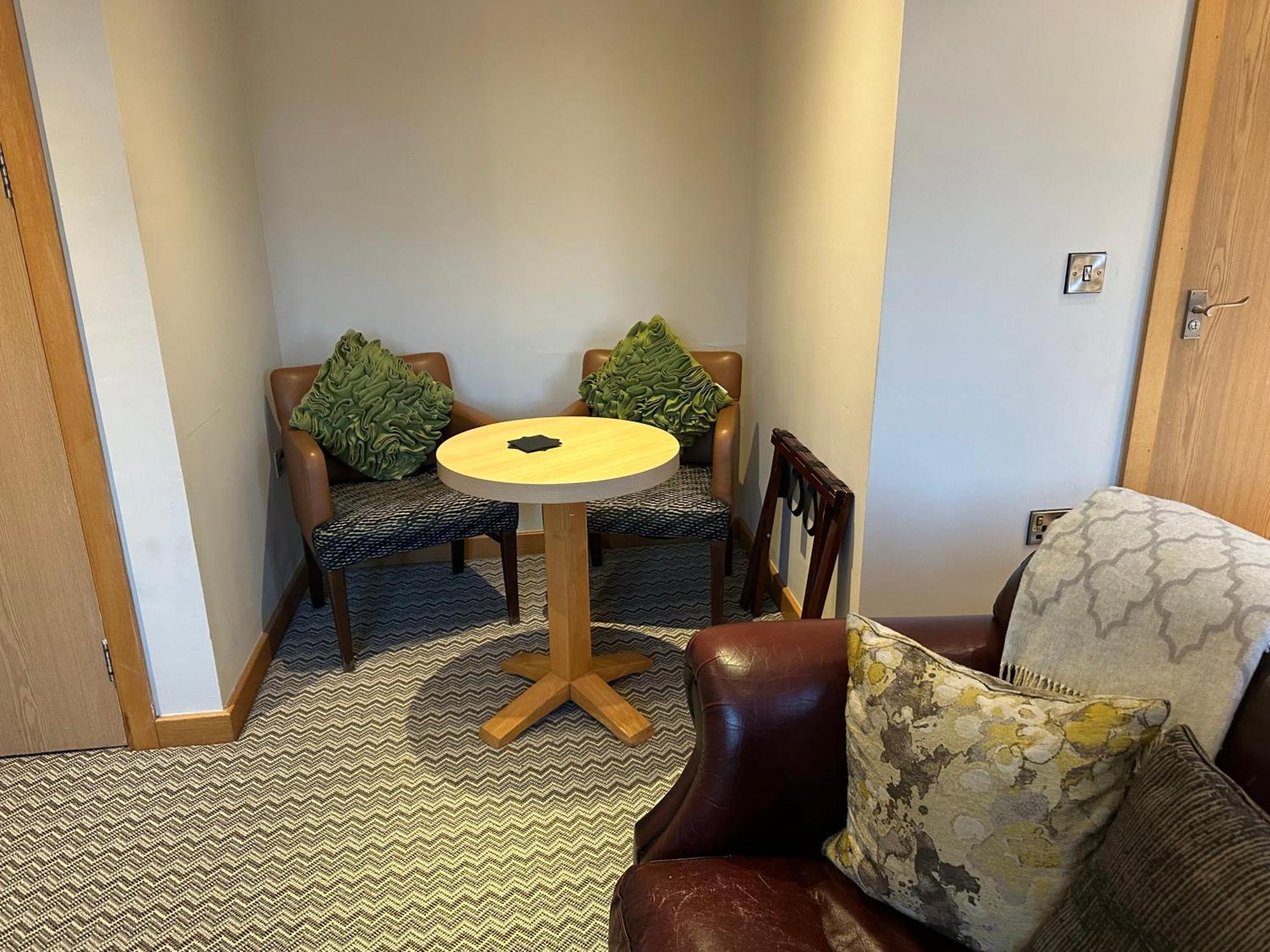 Harrys Lounge 4*